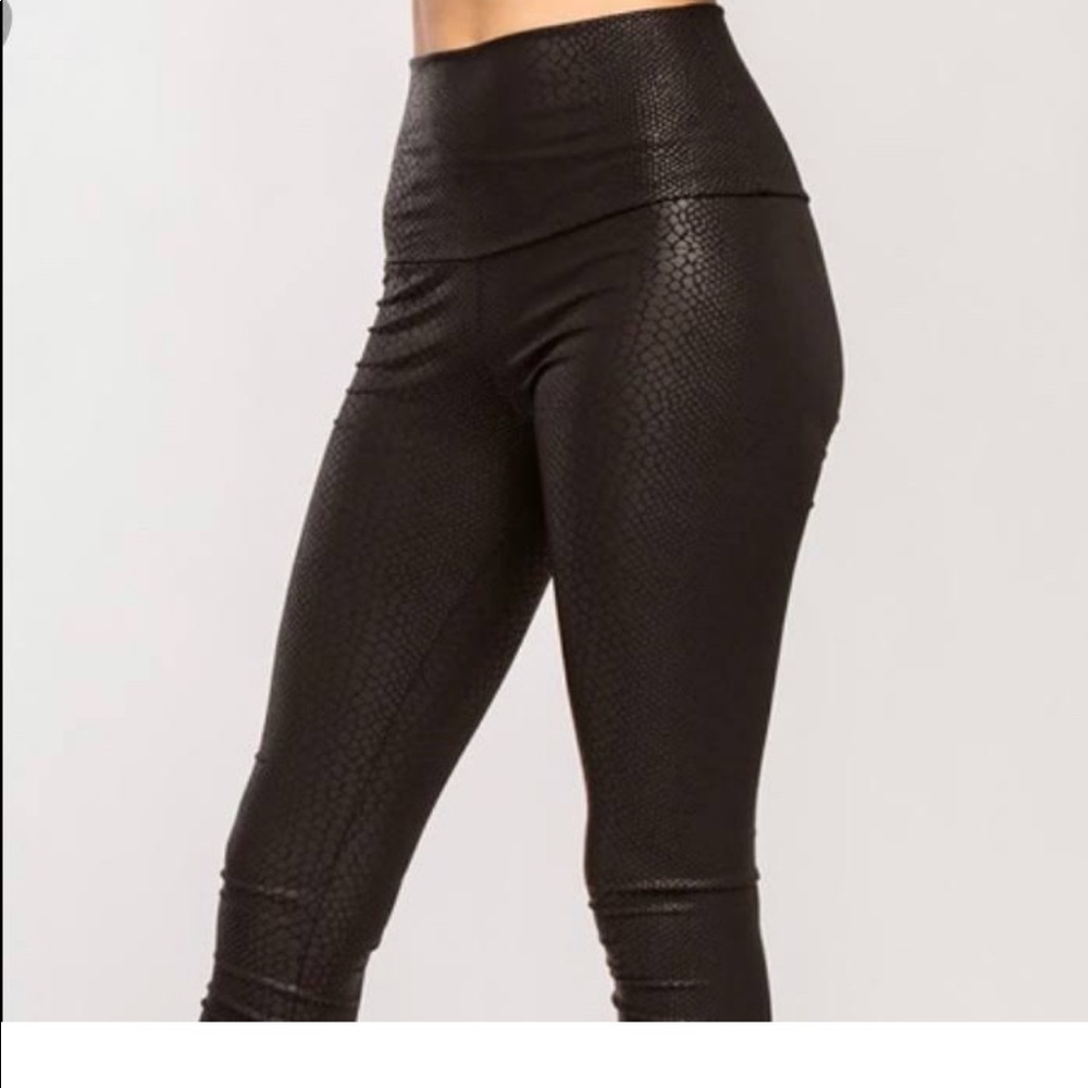 Black faux leather snakeskin leggings